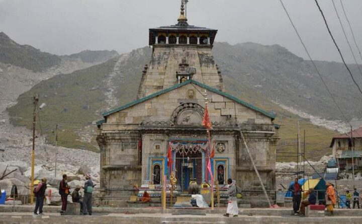 भारी बारिश के चलते रोकी गई केदारनाथ यात्रा फिर से शुरू, आठ हजार यात्री केदारनाथ के लिए हुए रवाना