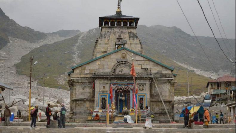 भारी बारिश के चलते रोकी गई केदारनाथ यात्रा फिर से शुरू, आठ हजार यात्री केदारनाथ के लिए हुए रवाना