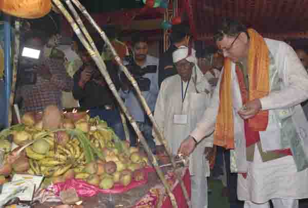 मुख्यमंत्री पुष्कर सिंह धामी ने खटीमा पहुँचकर संजय पार्क तथा 22 पुल खिलड़िया में आयोजित छठ पूजा कार्यक्रम में प्रतिभाग किया