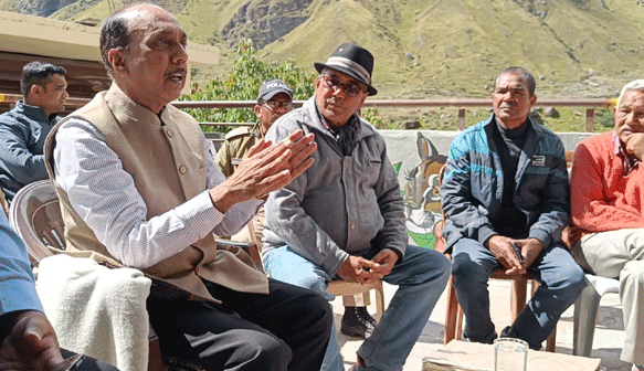 राज्य स्तरीय समान नागरिक संहिता विषेशज्ञ समिति के सदस्यों द्वारा नागरिकों का पक्ष सुनने के लिए क्षेत्र में भ्रमण का कार्यक्रम किया गया निर्धारित 