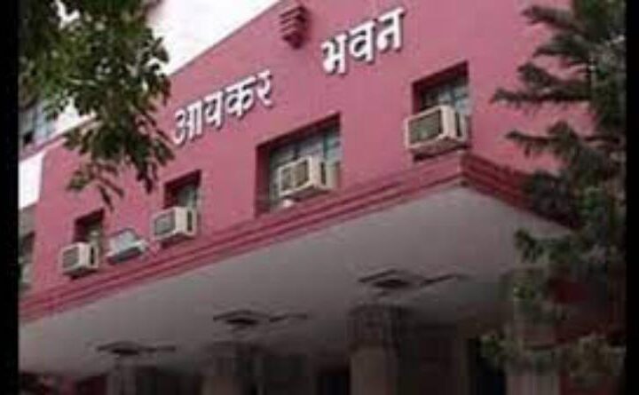 सुबह- सुबह दिल्ली से पहुंची आयकर विभाग की टीम के देहरादून के कारोबारियों की नींद उड़ाई