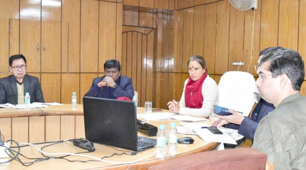 Food Minister Rekha Arya took a review meeting regarding important issues of the Food Department