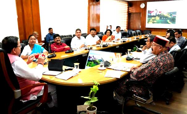 प्रदेश में पर्यटन योजनायें बनें रोजगार एवं स्वरोजगार के माध्यम : मुख्यमंत्री धामी