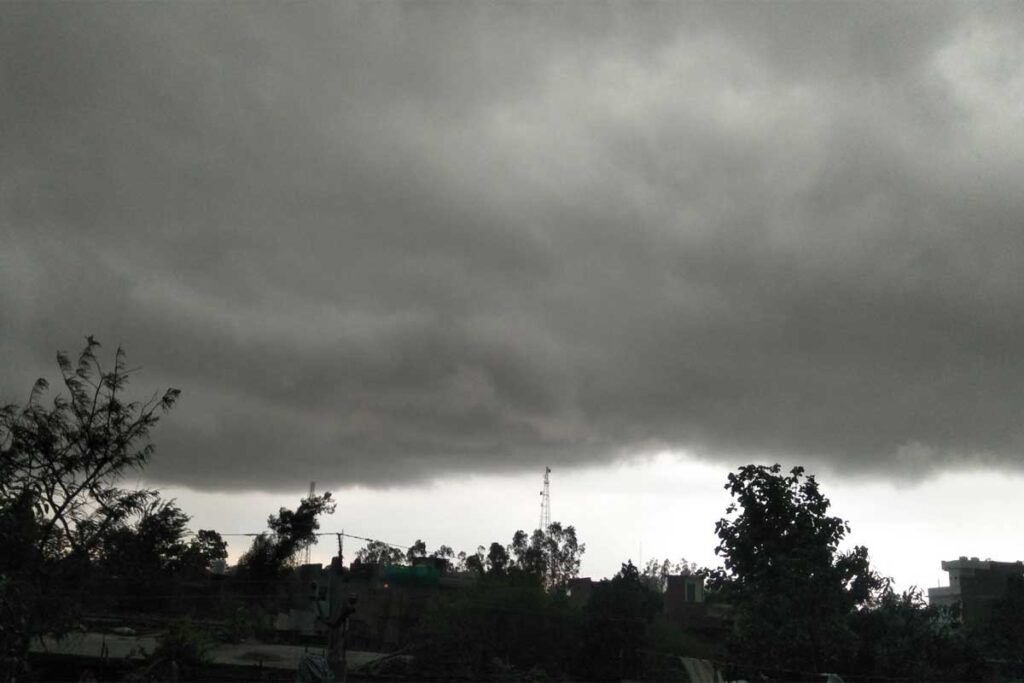 प्रदेश के ऊंचाई वाले इलाकों में आज हल्की बारिश की आशंका, जानिए मैदानी इलाकों में कैसा रहेगा मौसम का मिजाज 