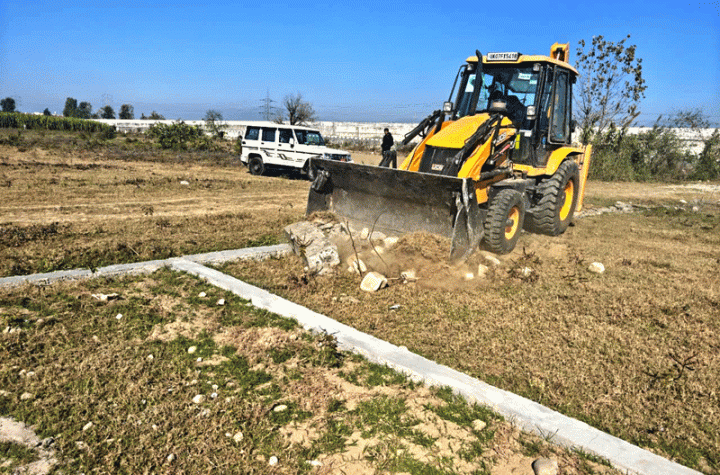 एमडीडीए की बड़ी कार्रवाई : मसूरी, विकासनगर और देहरादून क्षेत्र में अवैध प्लाटिंग व निर्माण पर बुलडोज़र, कई साइटें सील और ध्वस्त